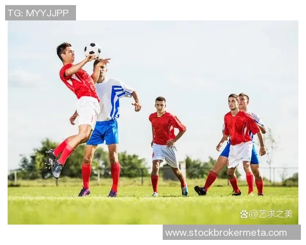 今日焦点大战来袭 足球八卦风云对决引发球迷热议